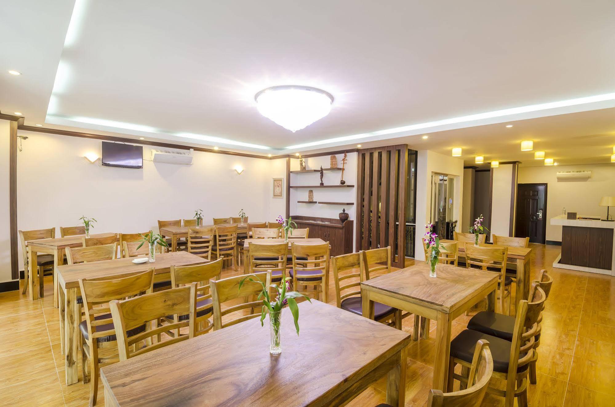 Phuminh Hotel Riverside Phnom Penh Dış mekan fotoğraf