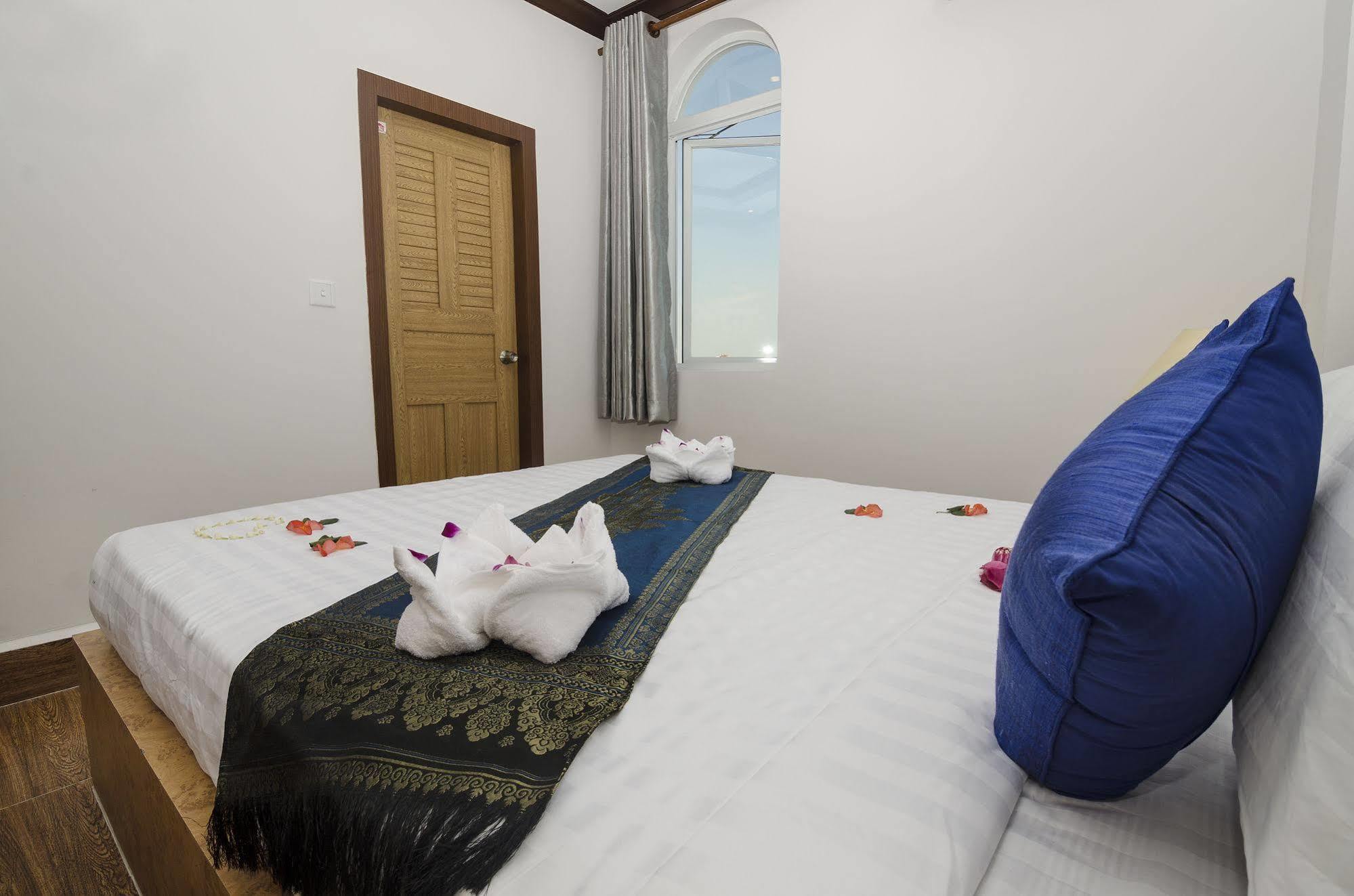 Phuminh Hotel Riverside Phnom Penh Dış mekan fotoğraf