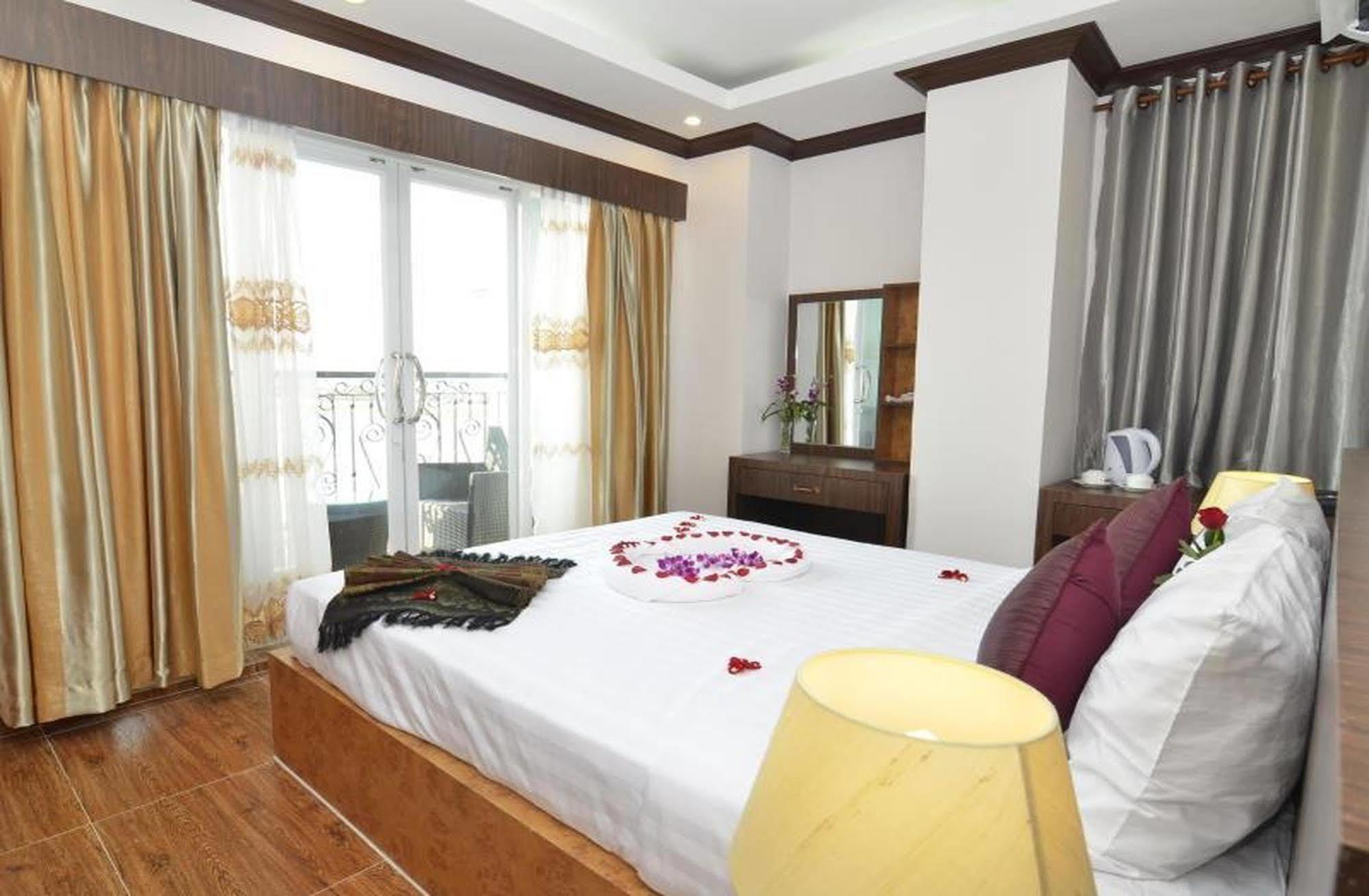 Phuminh Hotel Riverside Phnom Penh Dış mekan fotoğraf