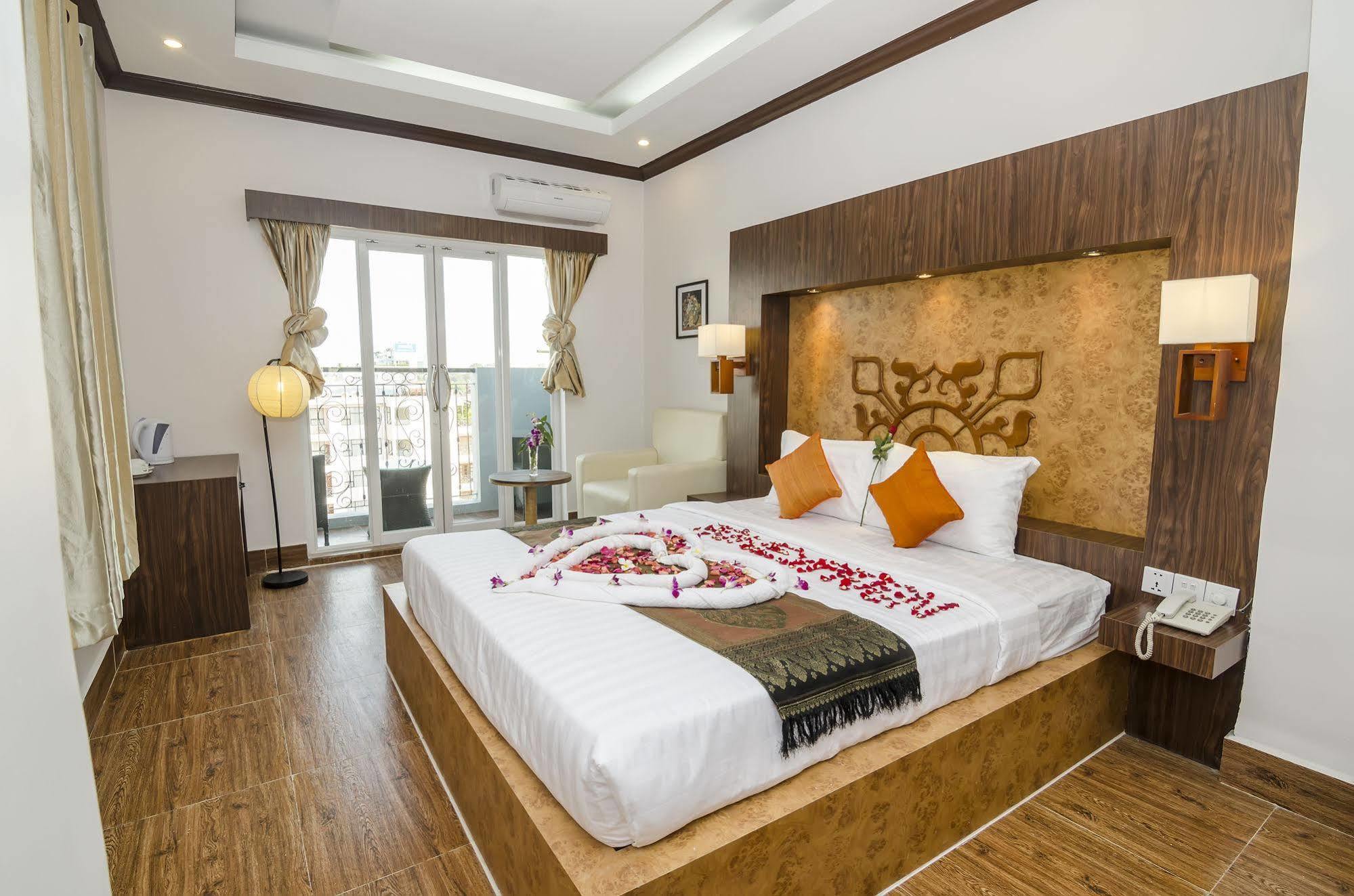 Phuminh Hotel Riverside Phnom Penh Dış mekan fotoğraf