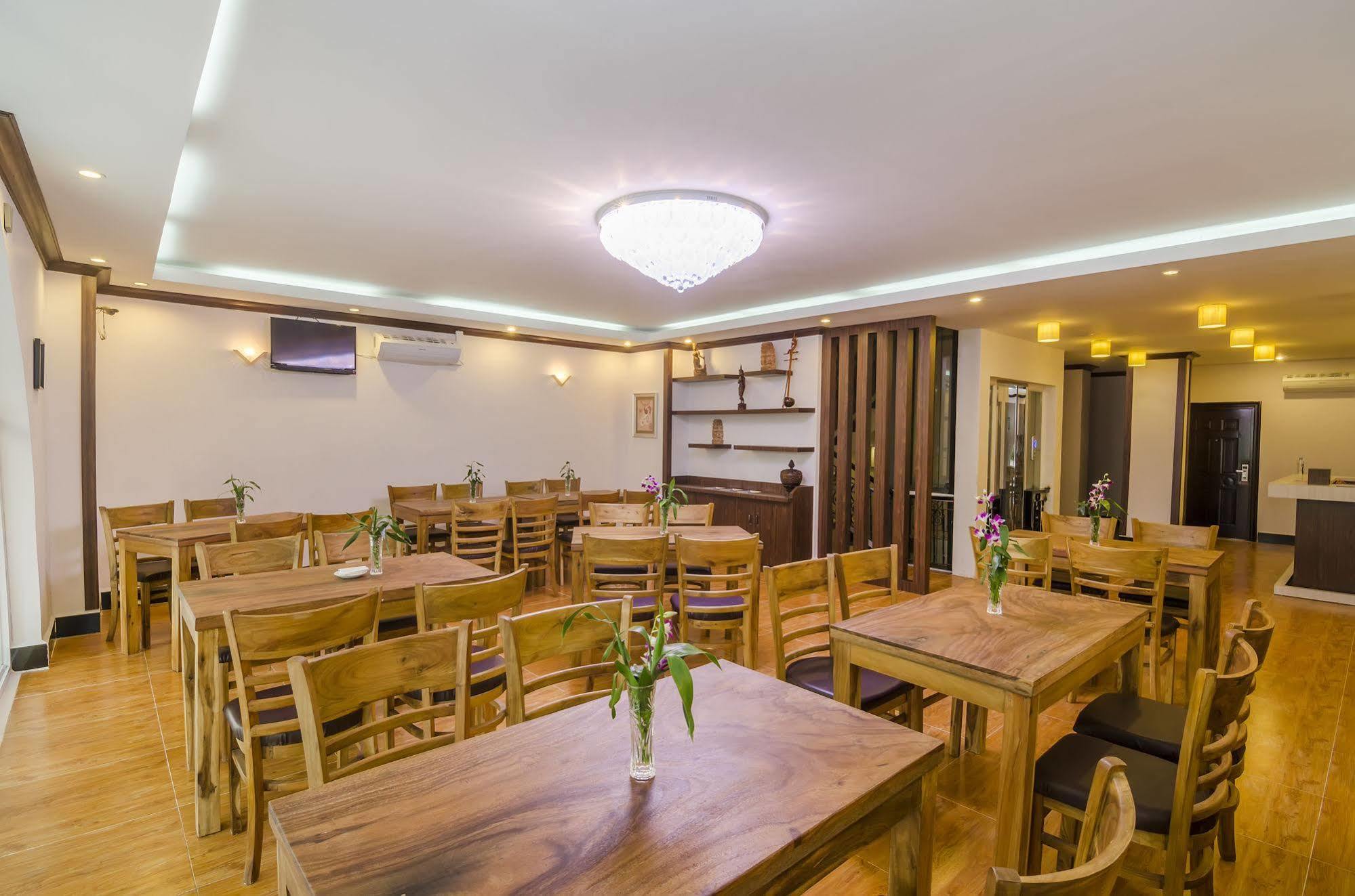 Phuminh Hotel Riverside Phnom Penh Dış mekan fotoğraf