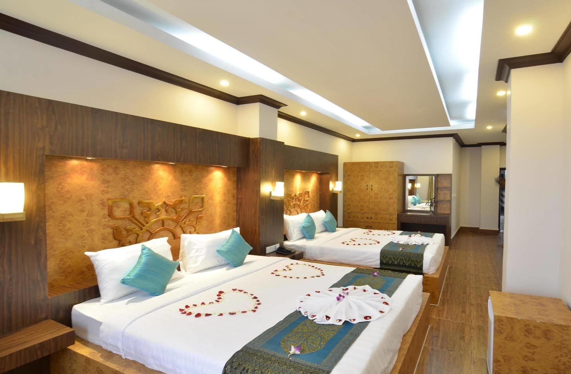 Phuminh Hotel Riverside Phnom Penh Dış mekan fotoğraf