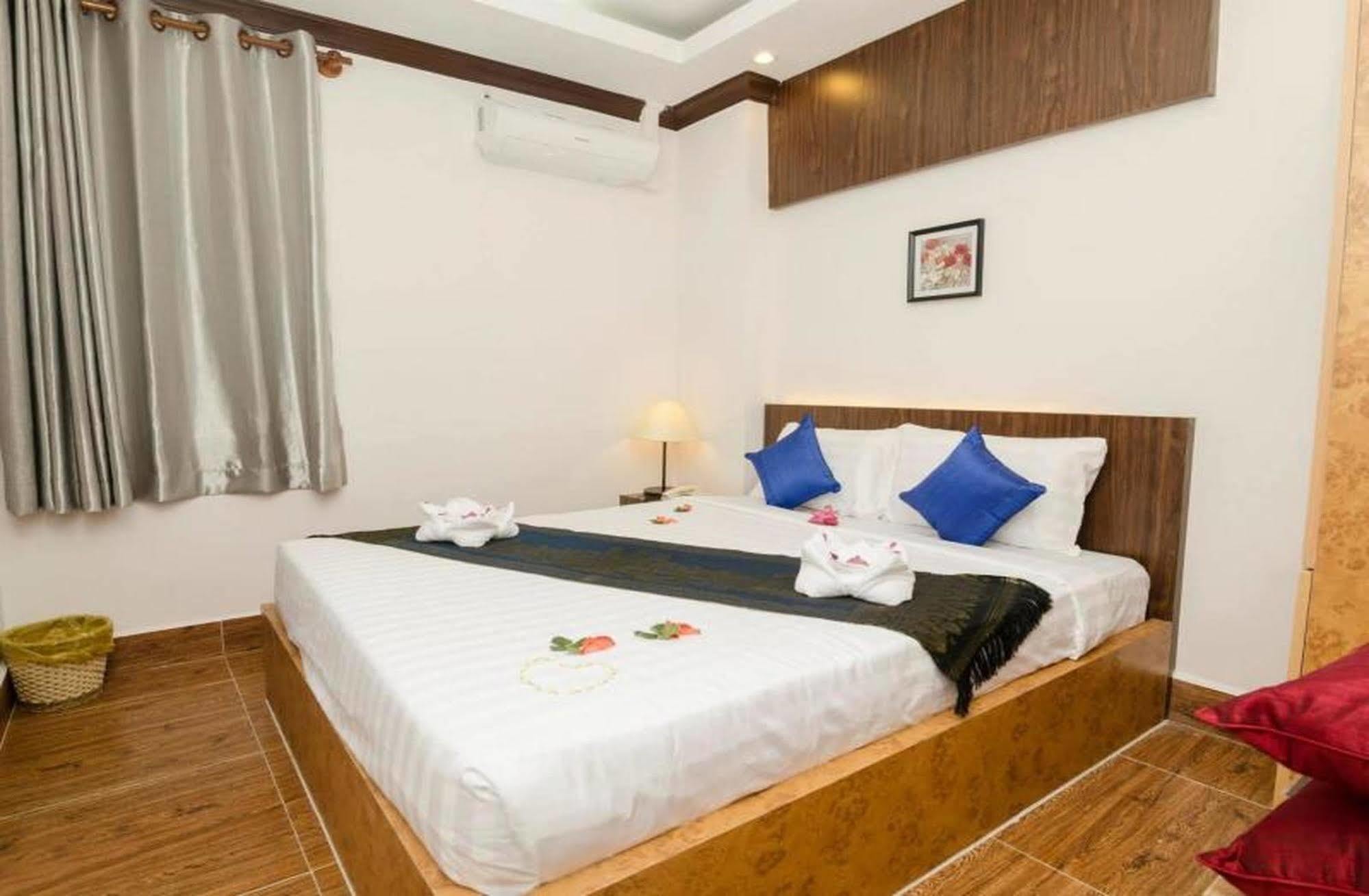 Phuminh Hotel Riverside Phnom Penh Dış mekan fotoğraf